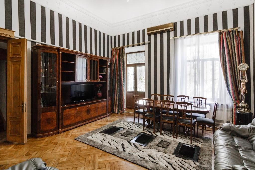 Апартаменты Luxury three-storey apartment of the 19th century Одесса-46